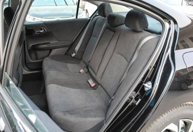 雅阁豪华乞丐版,难得一见的低配雅阁