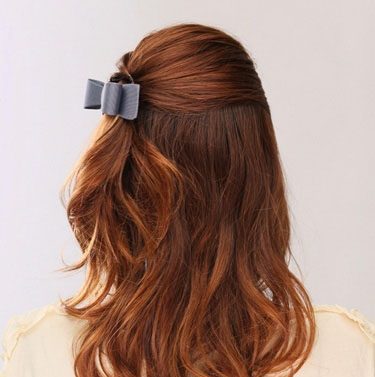 干练简约花苞头扎法教程,长直发凌乱花苞头扎法