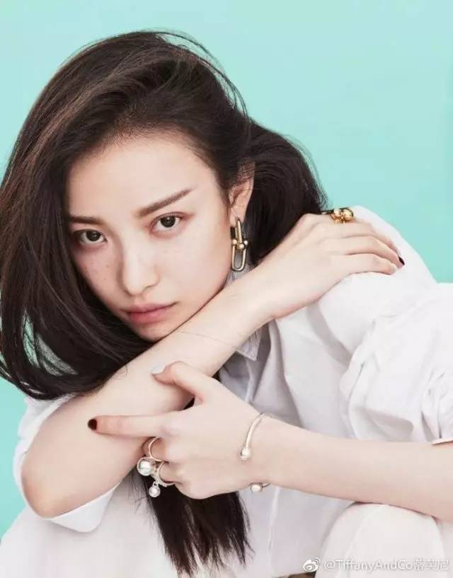 刘雯倪妮穿衣搭配图,杨幂刘雯谁最漂亮