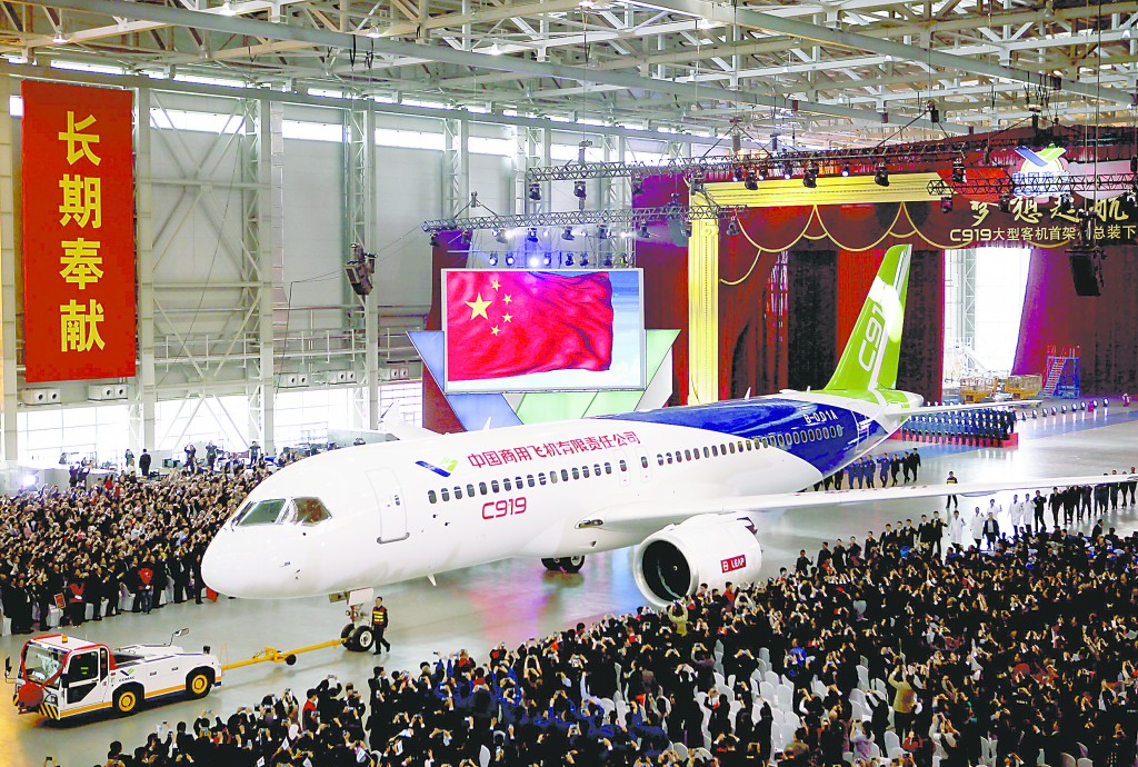 当年遭遇毁约设套发展举步维艰，如今大单接不完，西方主动靠近学习，要求中国装备技术不要采取封闭措施