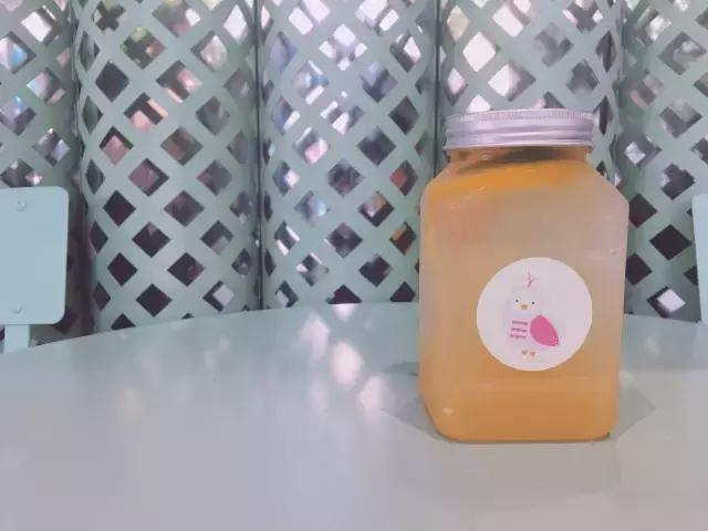 蹦野迪不如吃果盘，如何用20块在上海街头打败妖艳*货贱**？