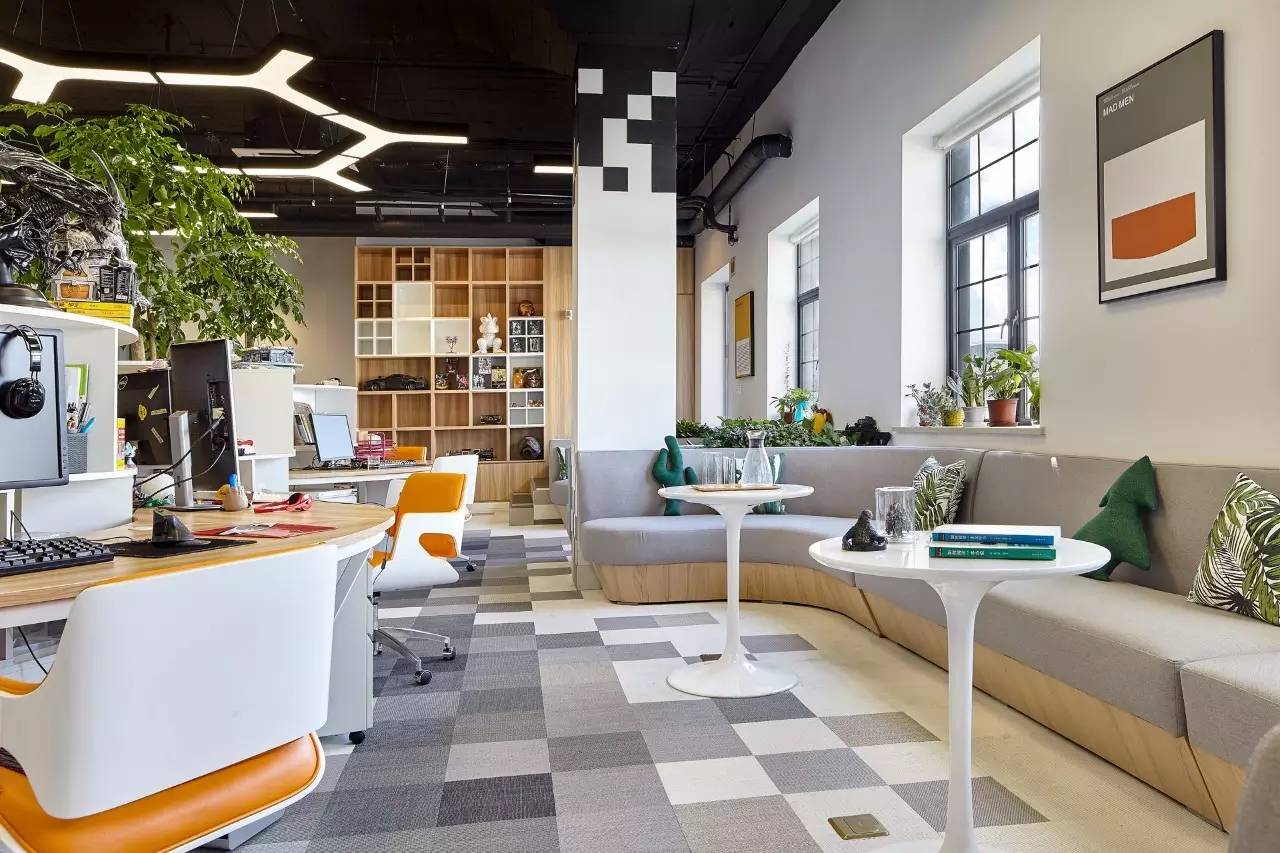 爱情公寓里面的角色都是什么工作,爱情公寓主角的工作到底是什么