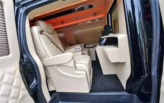 戴墨镜金链子特效bgm,戴墨镜叼雪茄大金链子bgm