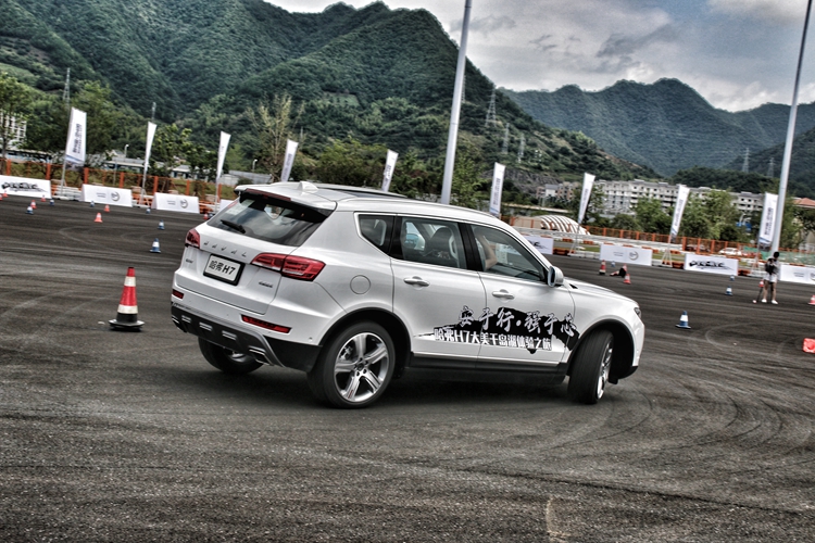 哈弗h7红标试驾,哈弗h7蓝标评测