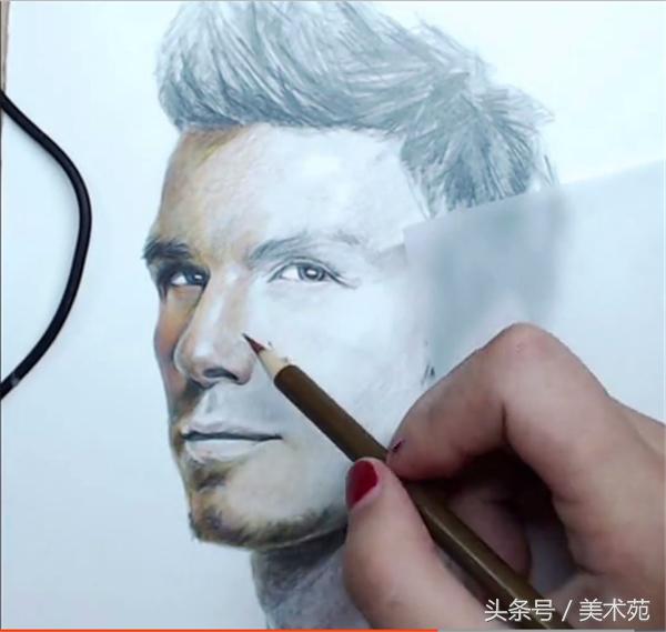 彩铅画技巧和方法,彩铅画教程米奇
