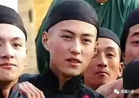 贺涵事业全面开挂，而真实的靳东又有什么样的故事？