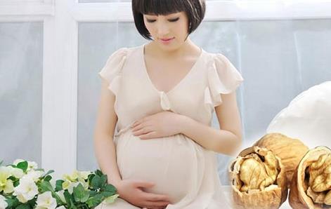怀孕什么时候吃核桃最补脑,怀孕吃了核桃会怎样