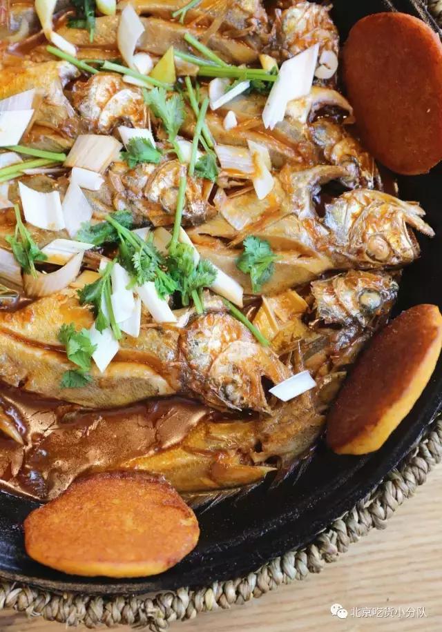 三里屯的豪放派海鲜，直接把渔船搬进了店