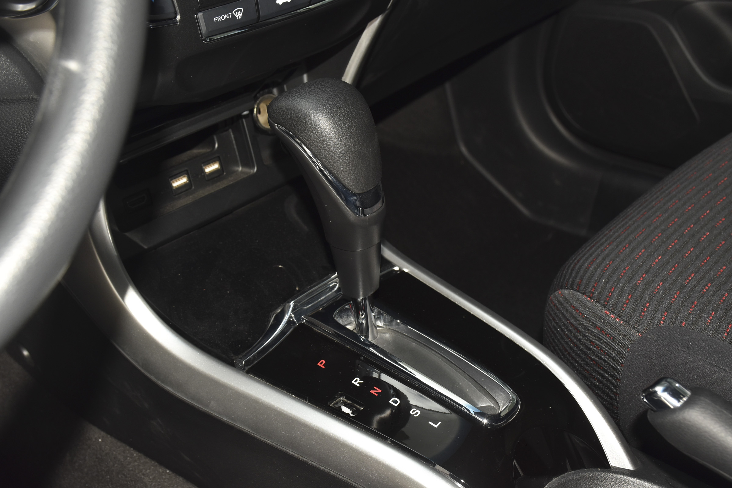 凌派1.0t三缸优缺点,凌派1.8自吸发动机优缺点