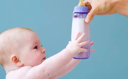 奶粉到底是否可以冲泡,四种冲泡奶粉的正确方法