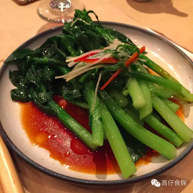 Bistro红墙小馆:繁星点点小酌处深幽院落瓦块鱼