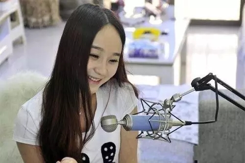 逆天了！武汉这家公司直播逛街也赚钱，两年身价达百亿