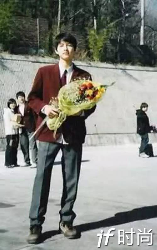 宋仲基与宋慧乔甜蜜,宋仲基与宋慧乔恋爱过程