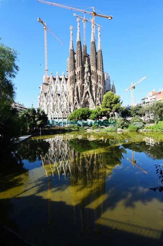 高迪巴塞罗那,高迪巴塞罗那建筑作品