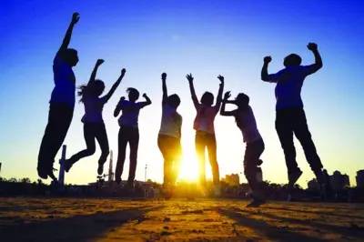 旅游客车有前途吗,旅游看风景最好的车