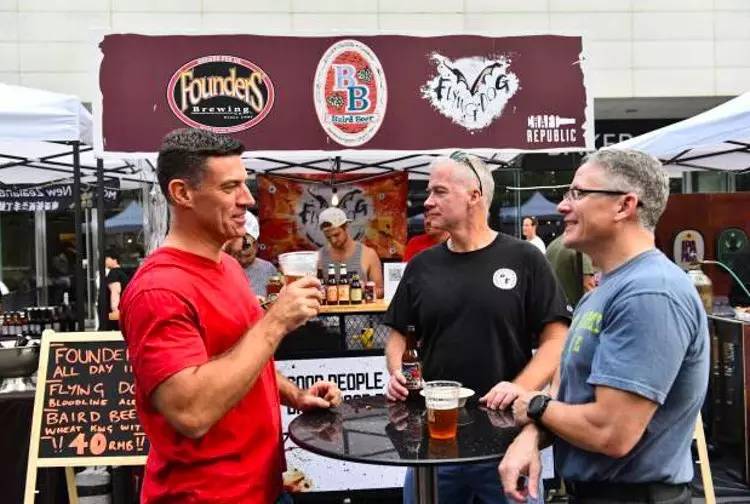 NEWS丨星巴克和DQ推新，LadyM即将开到上海，肯德基疯狂玩跨界，还有啤酒节等着你