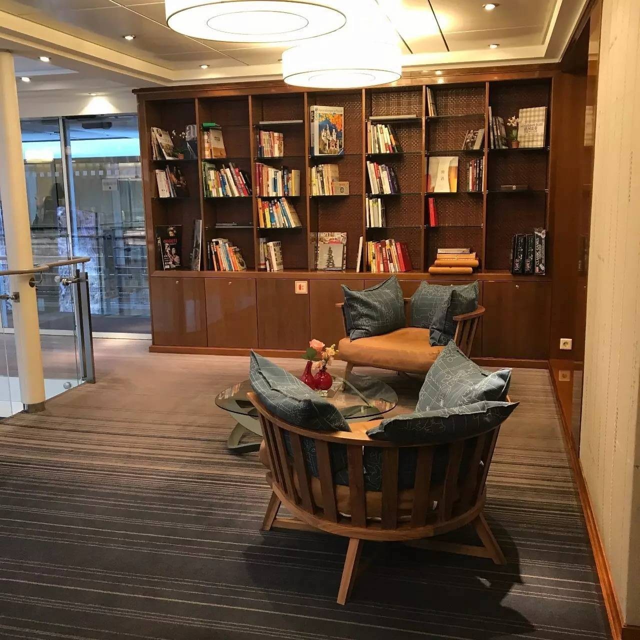 我生活在妙不可言的等待中,我们的生活在妙不可言的等待中