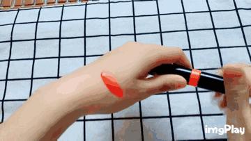 适合夏天的亮色口红测评,夏日必备滋润口红