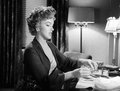 有哪些300以下不烂大街的香水,有没有3百左右的香水推荐