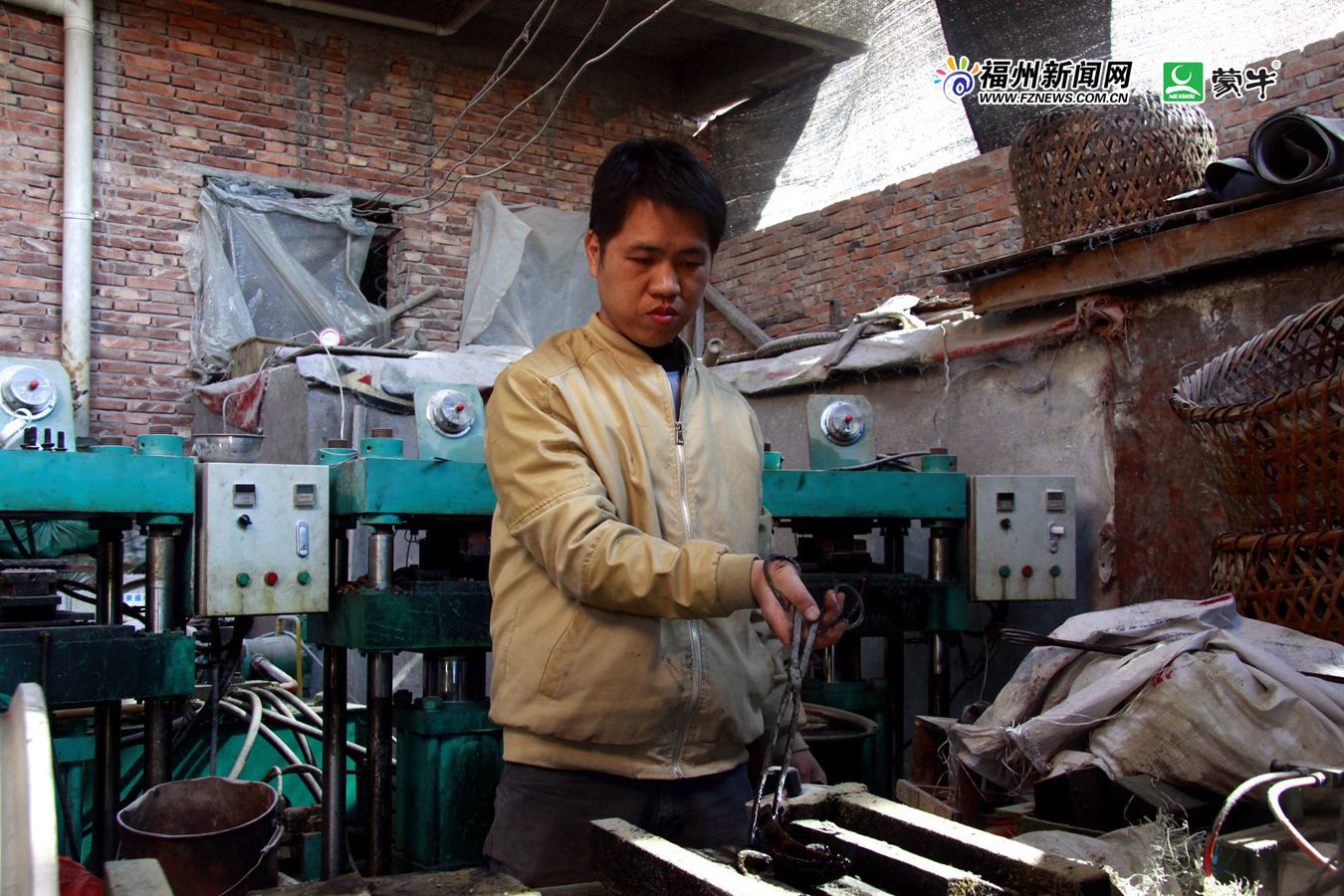 “角梳艺人”陈治楚：福州三宝今犹在