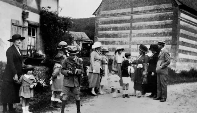 布列松经典摄影作品大全,布列松经典摄影作品中国