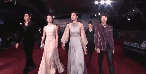 窦靖童周冬雨同款衣服,窦靖童周冬雨合作