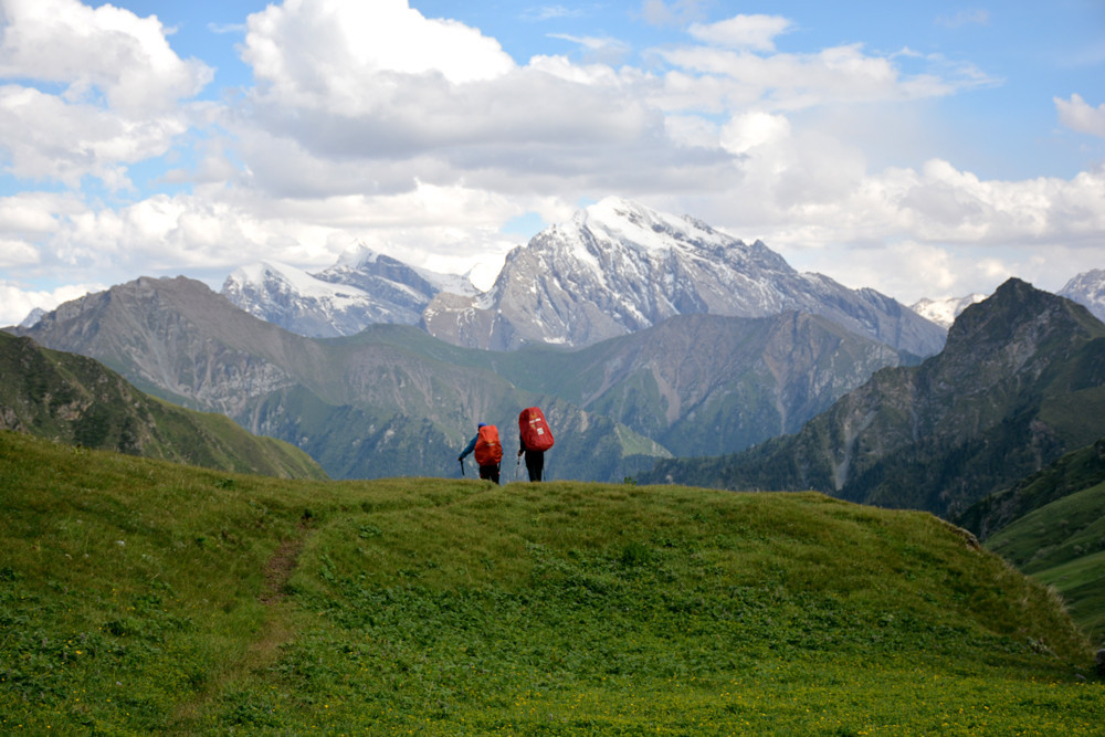 行者无疆-6月乌孙，漂洋过海为圣湖，翻山越岭因初心