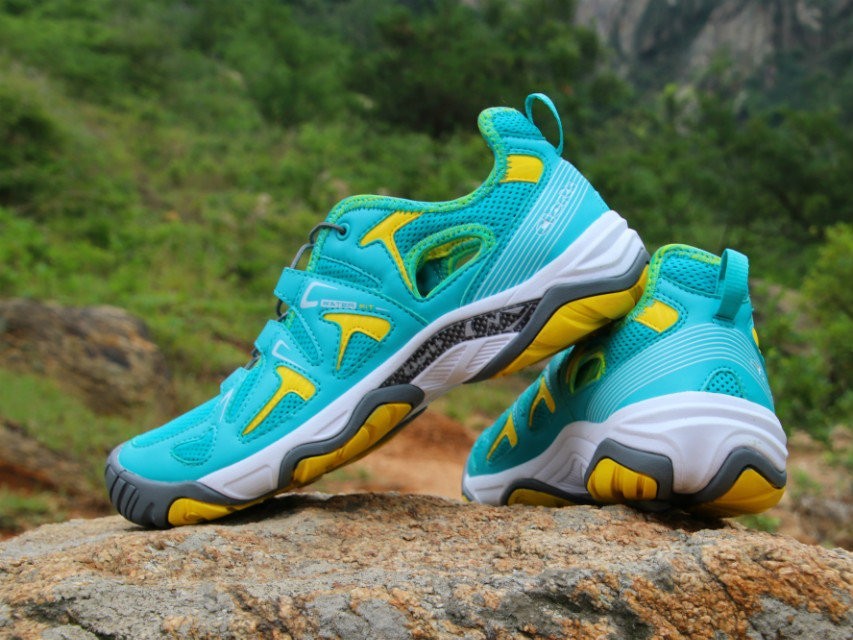 水陆两栖,凉爽一夏―――洛驰3H027E溯溪鞋测试