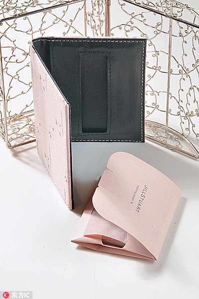 天气太热脱妆怎么补妆好看,天气热化妆后应该怎样避免脱妆