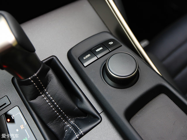 外观运动内饰科技感强雷克萨斯nx,新款雷克萨斯颜值爆表