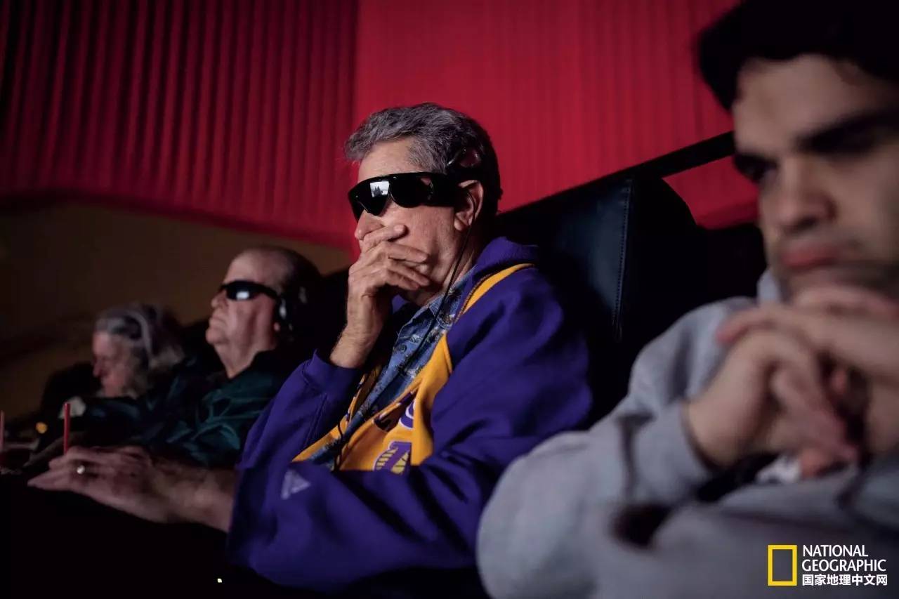 这完全不是科幻片！仿生义眼、干细胞移植、基因疗法……盲症也许马上就要被终结了！