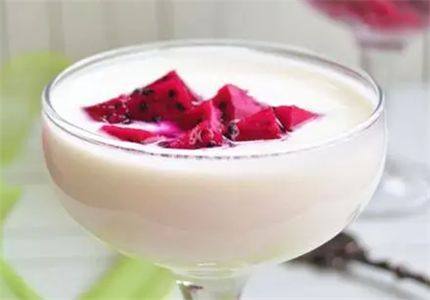 每天喝酸奶对身体有危害吗,多喝酸奶的利与弊