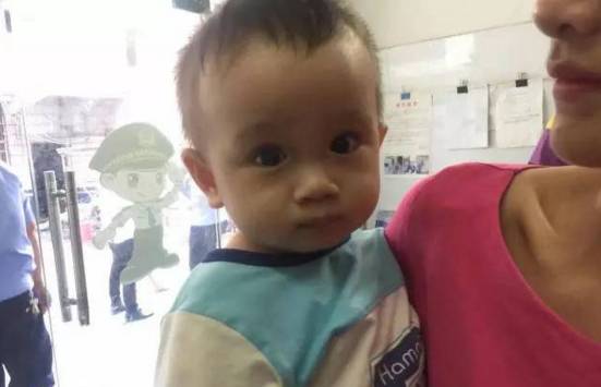 柳州被遗弃的婴儿,广西一男婴被遗弃路边事件