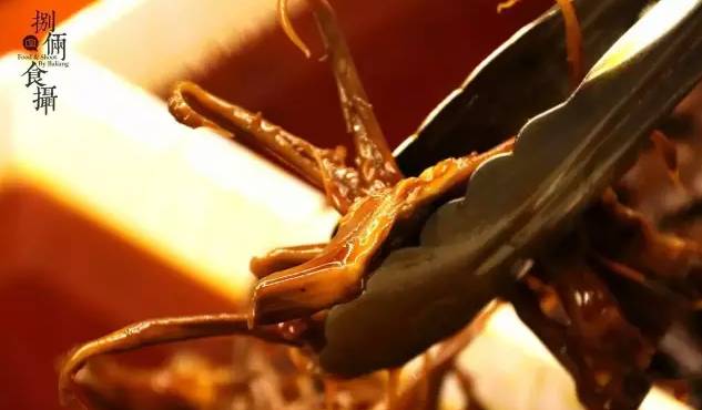 成都的热天头，买点卤菜回家kuò起，吹着空调慢慢吃！