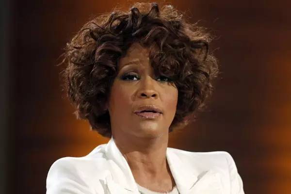 whitneyhouston,whitneyhouston缁忓吀姝屾洸