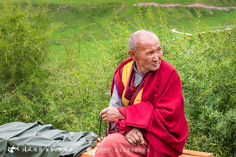 在马蹄寺三十三天点燃一盏心灯