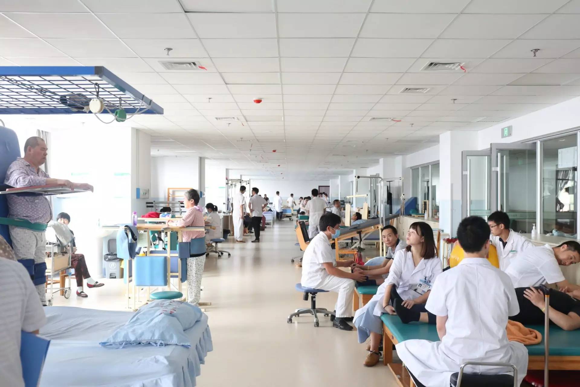 「微聚焦」今天起，一医院启用新大楼，看病别走错！