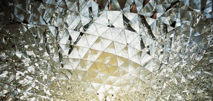 施华洛世奇在哪个国家买最便宜,星球购物店铺