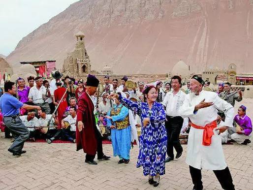 「聚焦基层看检察」吐鲁番站第三棒：文化之都、甜蜜葡城、旅游圣地！一座最干、最热、最甜、最低的城市，高昌区人民检察院来啦！