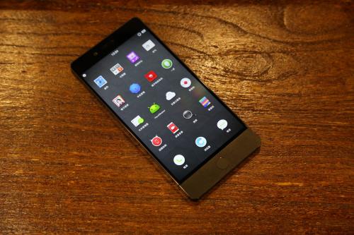 锤子坚果pro手机上手测评,锤子手机坚果pro2开箱评测