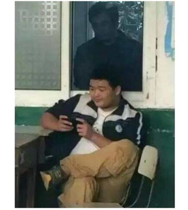 同个领导同一个班主任,和孩子同一个班主任