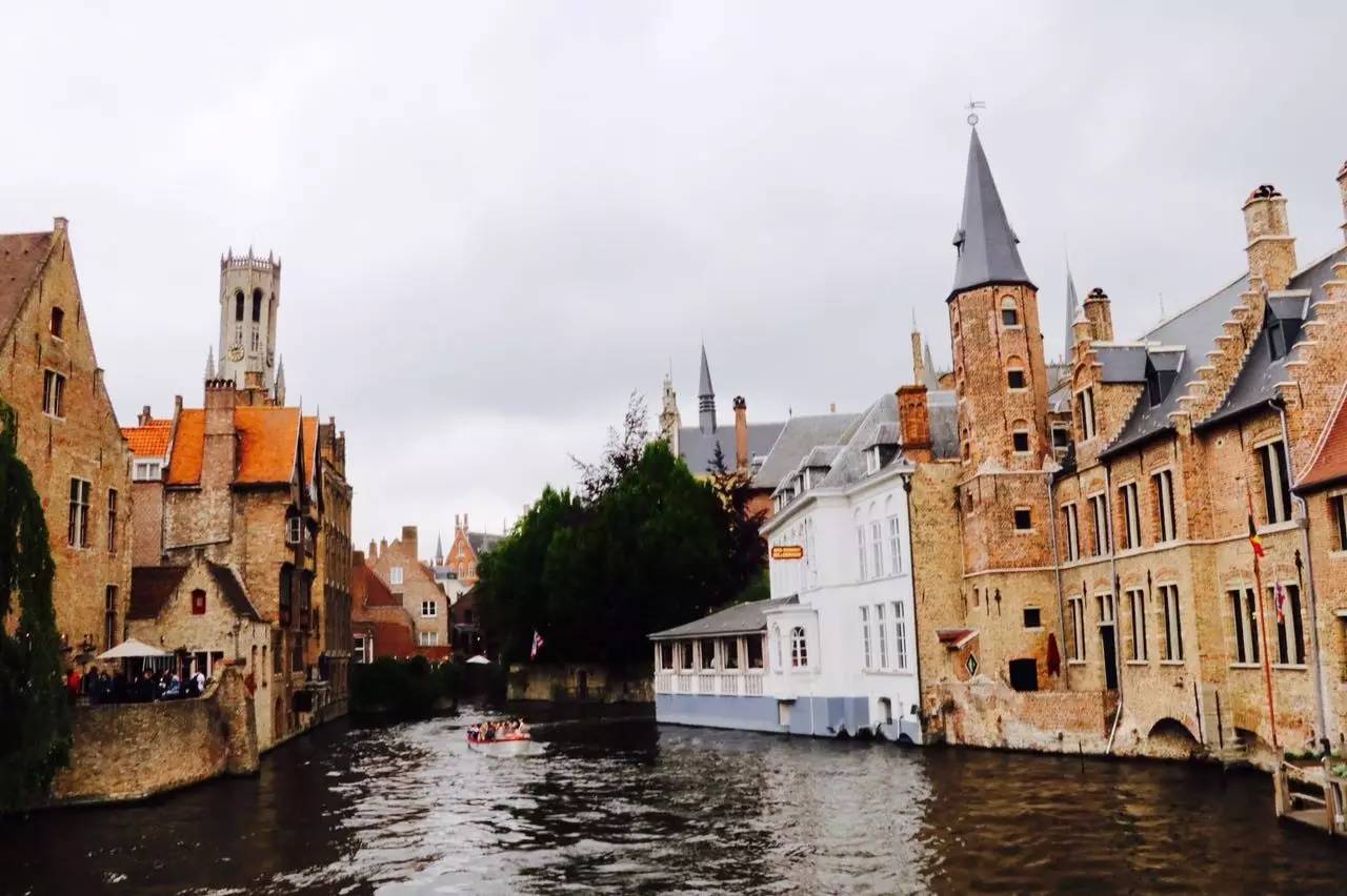 坐火车游欧洲视频,坐着火车游英国