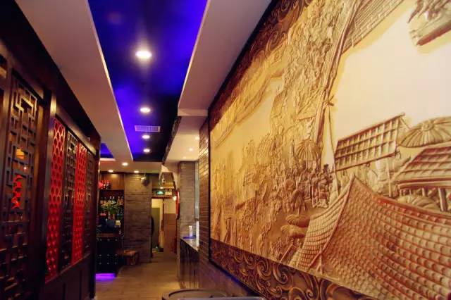 歪？别的小朋友都去吃好吃的了，你啥时候带我去啊？