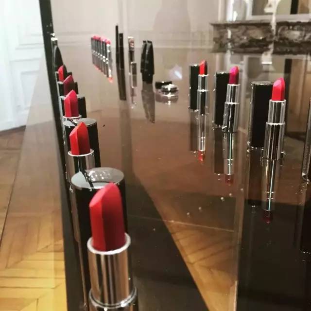 一起来看看这6款高颜值唇膏,10支最适合秋冬的唇膏