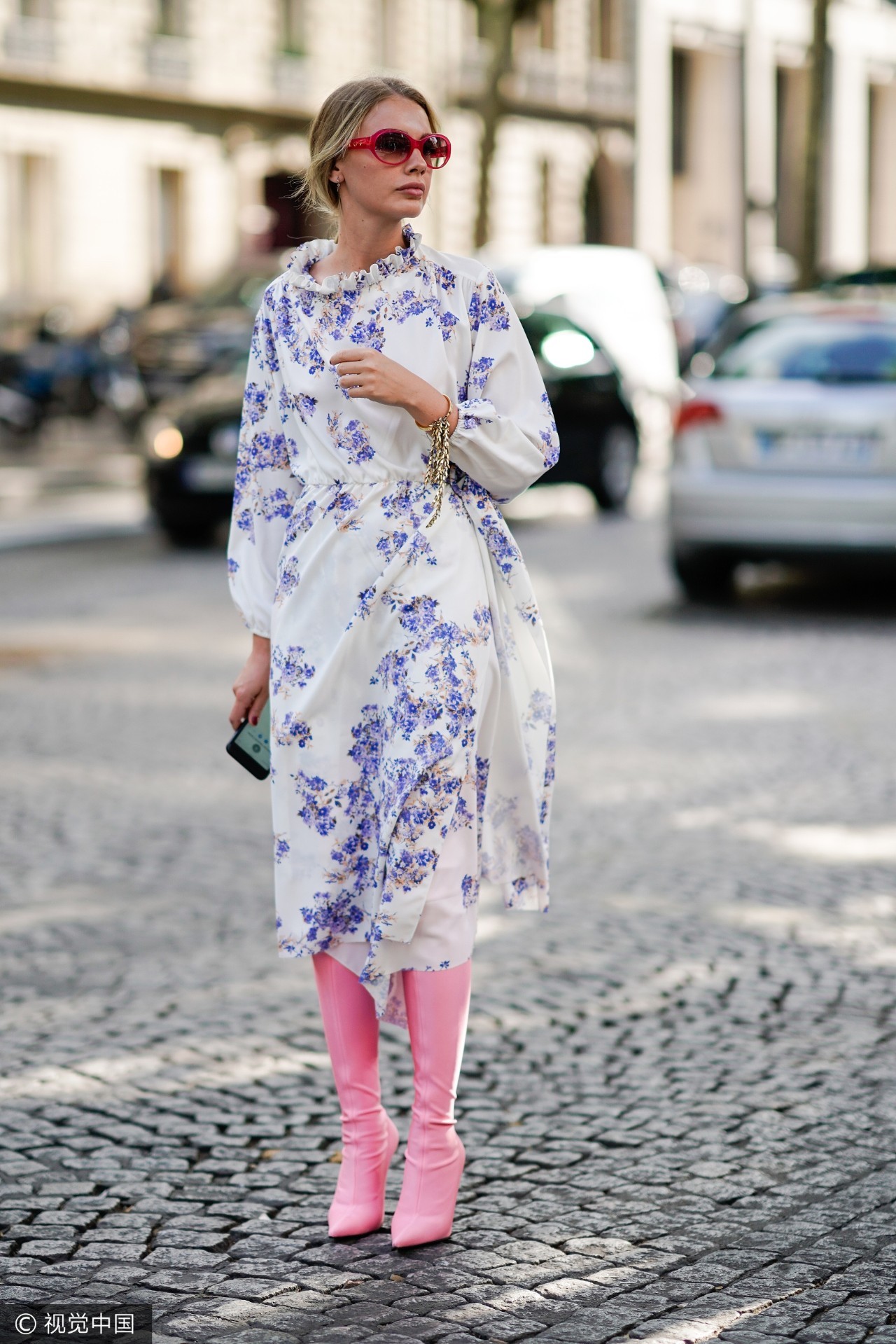 早春上新时髦又洋气的靴子,这个秋天最流行的马丁靴