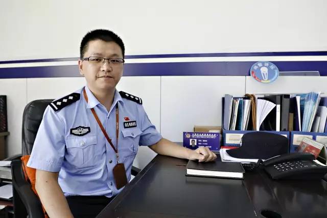 社区履职记|航头派出所胡威杰