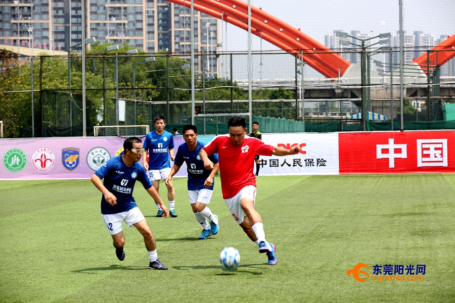 校友齐聚燃热血青春第二届东莞全国高校校友足球联赛开波