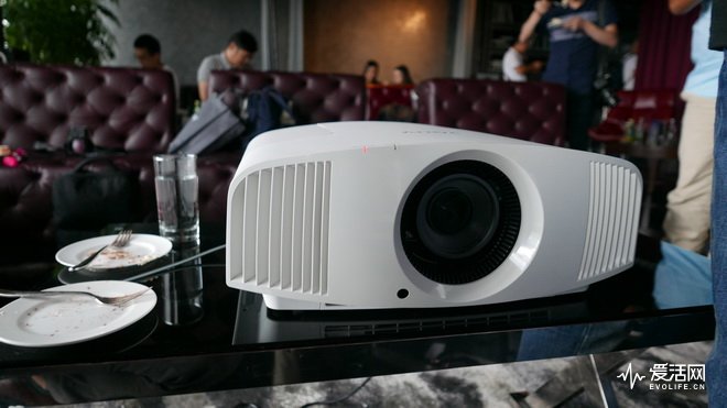 索尼vpl-vw598投影机,索尼vw2684k超高清晰家用投影仪