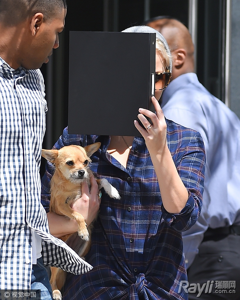 躲镜头挑战综艺,躲镜头女明星