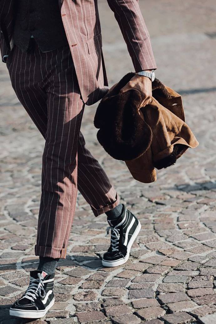 穿腻了小白鞋可以这样来改造,穿腻了小白鞋的话